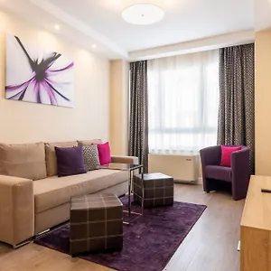 Silver Crown & Residence, Palace Quarter 호텔