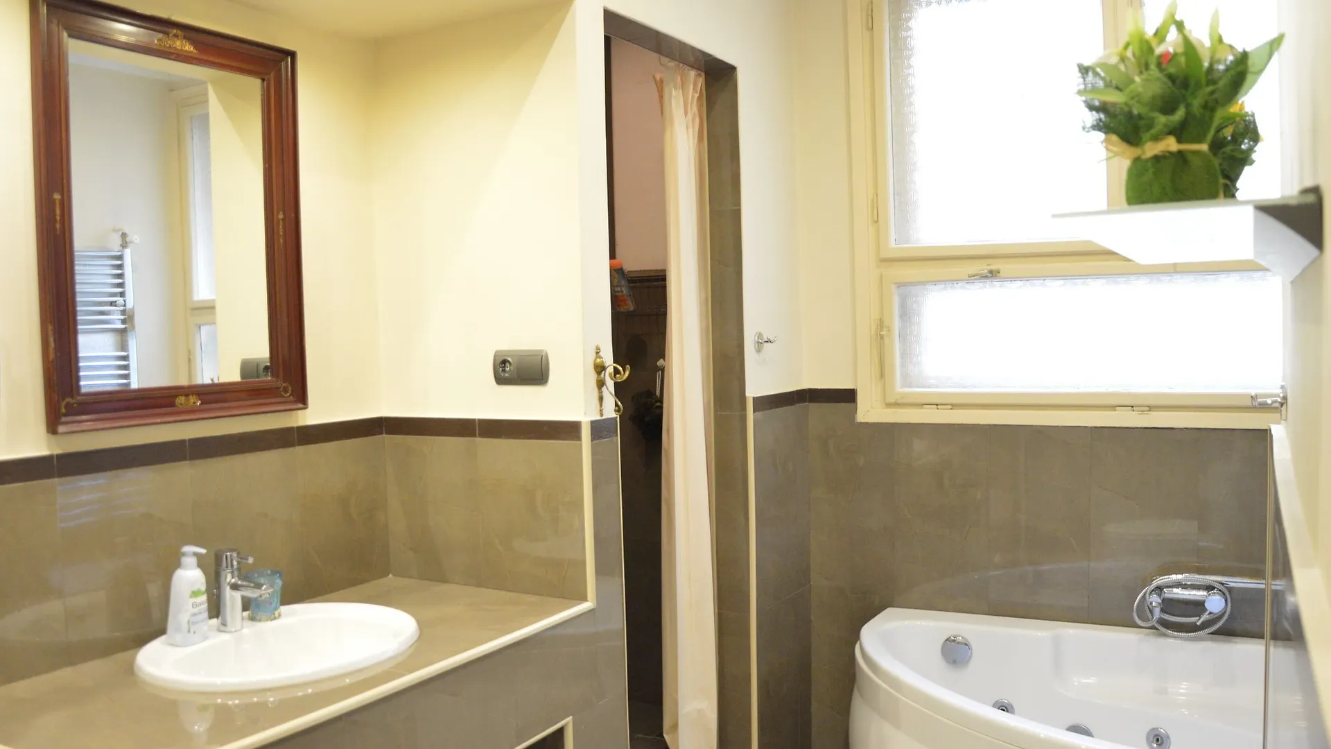 Rbnb Apartments - Inner City I. Budapešť 3*,  Maďarsko
