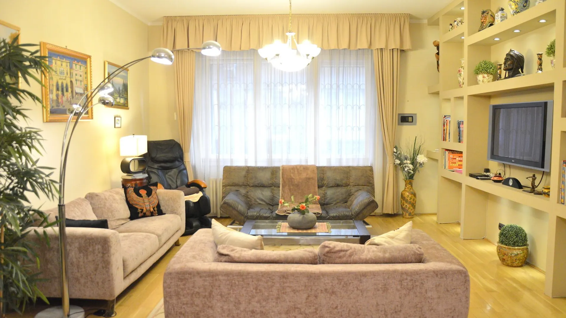 Rbnb Apartments - Inner City I. Budapešť 3*,  Maďarsko